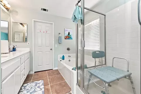 Bath - 42145 Delmonte, Temecula, CA 92591 photo 3 of 4