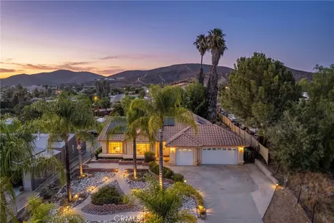 24380 Paseo Arroyo, Menifee, CA 92587