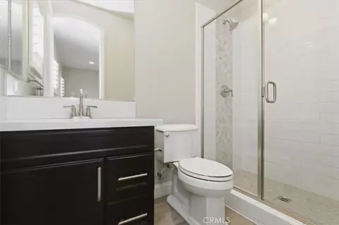 Bath - 41987 Arbor Gln, Temecula, CA 92592 photo 6 of 7