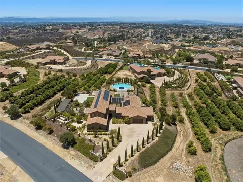 View/Area - 41987 Arbor Gln, Temecula, CA 92592 photo 4 of 7