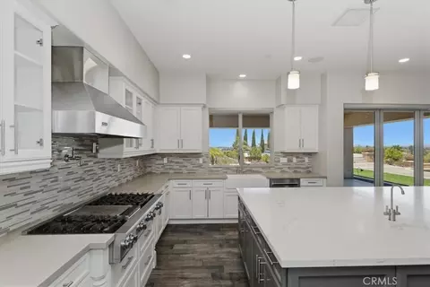 Kitchen - 41987 Arbor Gln, Temecula, CA 92592 photo 4 of 4
