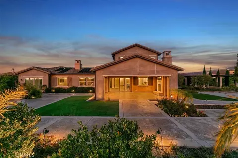 Exterior - 41987 Arbor Gln, Temecula, CA 92592 photo 9 of 21