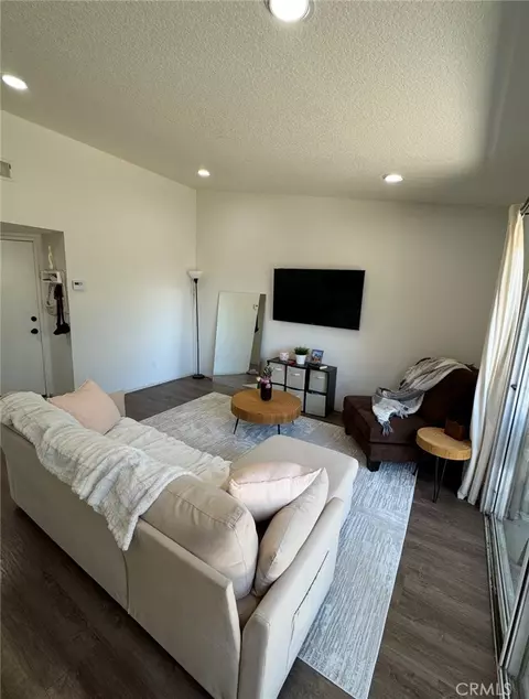 2548 Avenida Del Vis #T 202, Corona, CA 92882