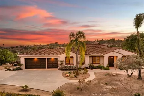 3927 Limber Pne, Fallbrook, CA 92028 photo 2