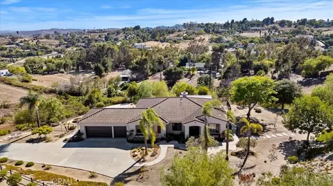 3927 Limber Pne, Fallbrook, CA 92028 photo 1