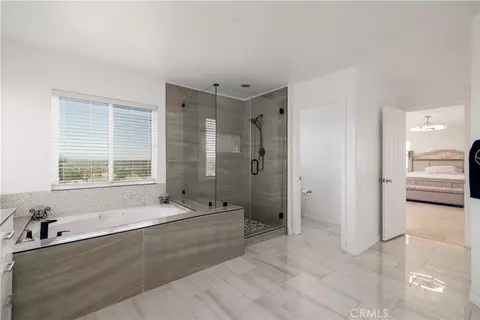 Bath - 44839 Mumm, Temecula, CA 92592 photo 4 of 4