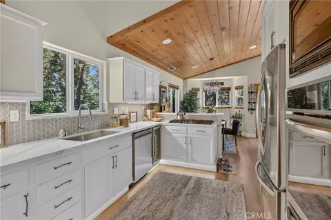676 Lake, Lake Arrowhead, CA 92352 photo 16