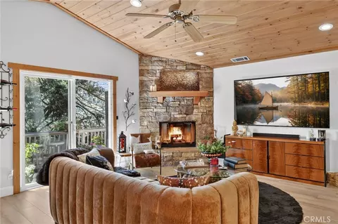 676 Lake, Lake Arrowhead, CA 92352 photo 10