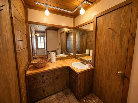 Bath - 24910 Walters, Idyllwild, CA 92549 photo 1 of 3