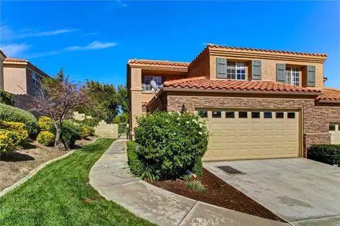 16287 Maricopa Ln, Apple Valley, CA 92307