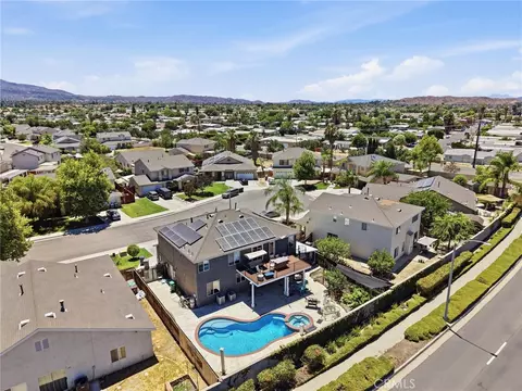 View/Area - 43554 Amazon St, Hemet, CA 92544 photo 7 of 9