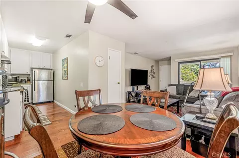 2800 N Los Felices W #C200, Palm Springs, CA 92262