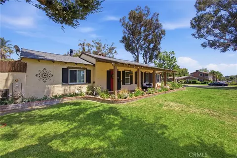 Exterior - 3151 Pepper Tree, San Bernardino, CA 92404 photo 11 of 23