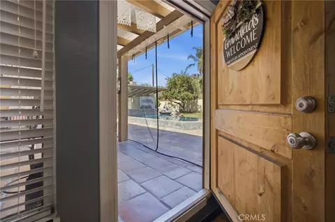 Entry Way - 3151 Pepper Tree, San Bernardino, CA 92404 photo 3 of 4