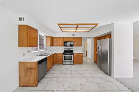 Kitchen - 31865 Corte Pollensa, Temecula, CA 92592 photo 1 of 2