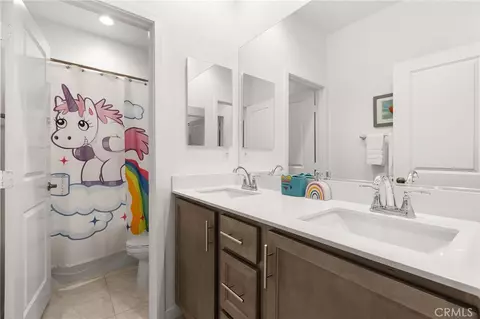 Bath - 39260 Deergrass Dr, Temecula, CA 92591 photo 2 of 3