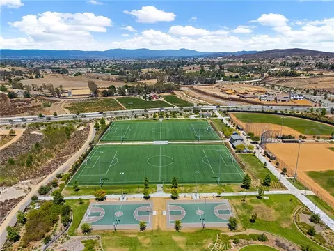 View/Area - 39260 Deergrass Dr, Temecula, CA 92591 photo 9 of 10