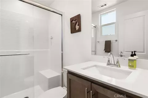 Bath - 39260 Deergrass Dr, Temecula, CA 92591 photo 1 of 3