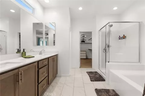Entry Way - 39260 Deergrass Dr, Temecula, CA 92591 photo 11 of 12