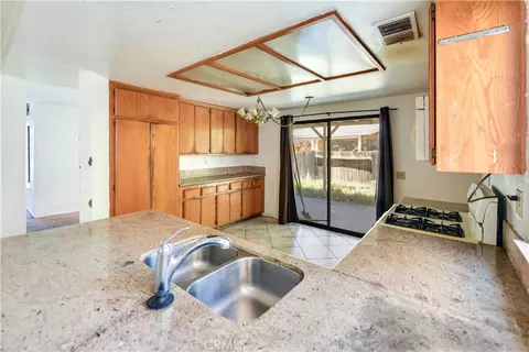 1502 Remembrance Dr, Perris, CA 92571 photo 11