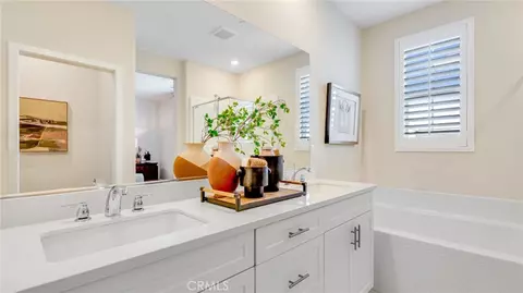 Bath - 2843 E Amberley Privado, Ontario, CA 91762 photo 2 of 3