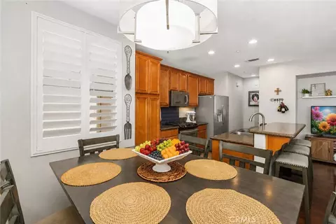 Dining - 31156 Lavender Ct #44, Temecula, CA 92592 photo 1 of 2