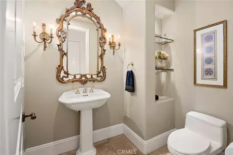 Bath - 45165 Oak Manor Ct, Temecula, CA 92590 photo 6 of 10