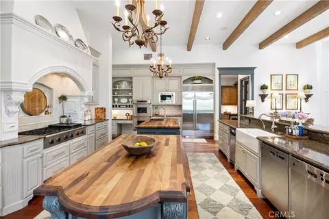 Kitchen - 45165 Oak Manor Ct, Temecula, CA 92590 photo 9 of 10
