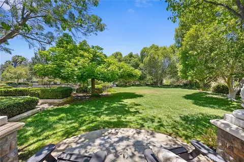 Exterior - 45165 Oak Manor Ct, Temecula, CA 92590 photo 8 of 13