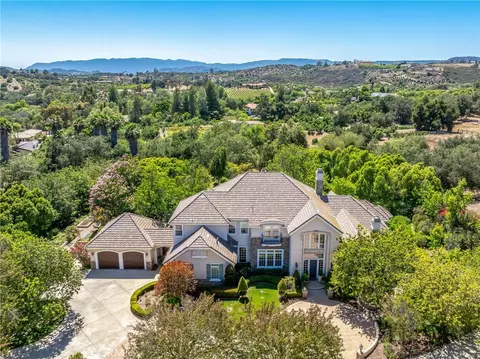 View/Area - 45165 Oak Manor Ct, Temecula, CA 92590 photo 2 of 6