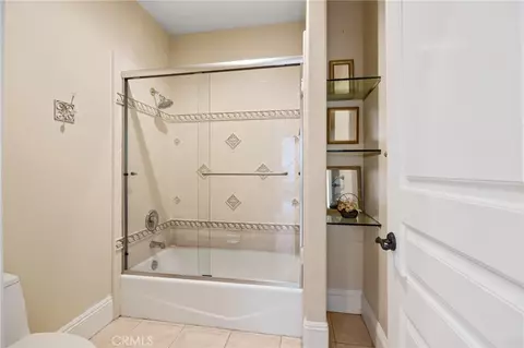 Bath - 45165 Oak Manor Ct, Temecula, CA 92590 photo 9 of 10