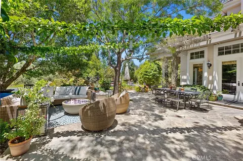 Exterior - 45165 Oak Manor Ct, Temecula, CA 92590 photo 4 of 13