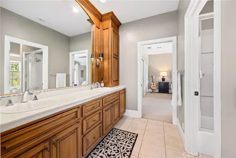 Bath - 45165 Oak Manor Ct, Temecula, CA 92590 photo 7 of 10