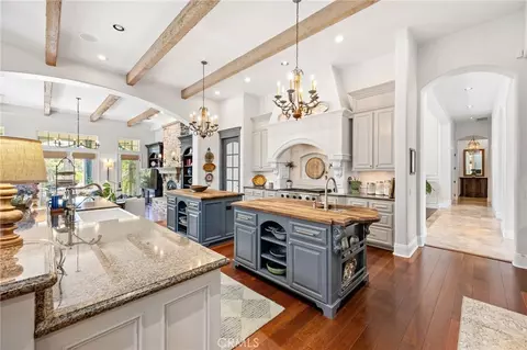 Kitchen - 45165 Oak Manor Ct, Temecula, CA 92590 photo 3 of 10