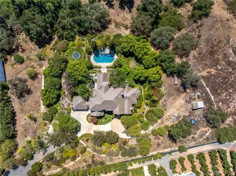 View/Area - 45165 Oak Manor Ct, Temecula, CA 92590 photo 3 of 6