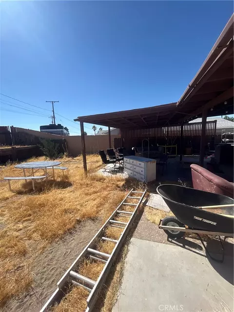 Exterior - 37111 Torres, Barstow, CA 92311 photo 6 of 9