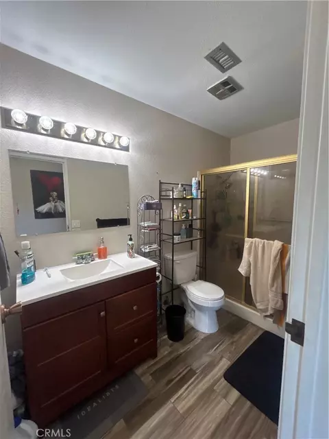 Bath - 37111 Torres, Barstow, CA 92311 photo 1 of 2
