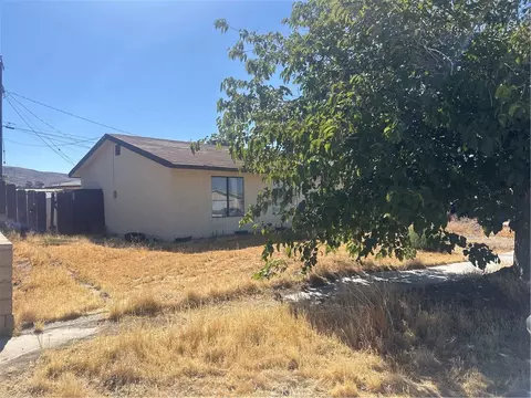 Exterior - 37111 Torres, Barstow, CA 92311 photo 8 of 9