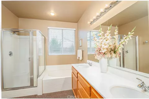 Bath - 32937 Cesena, Temecula, CA 92592 photo 3 of 4