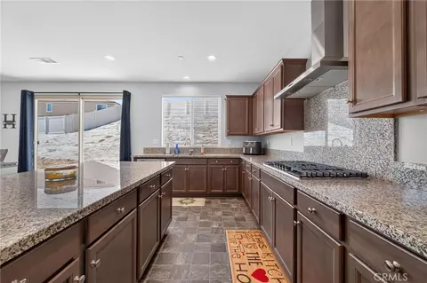 Kitchen - 25167 Desert Sage, Menifee, CA 92586 photo 2 of 4