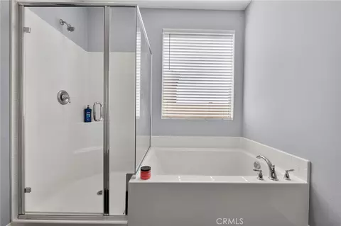 Bath - 25167 Desert Sage, Menifee, CA 92586 photo 1 of 3