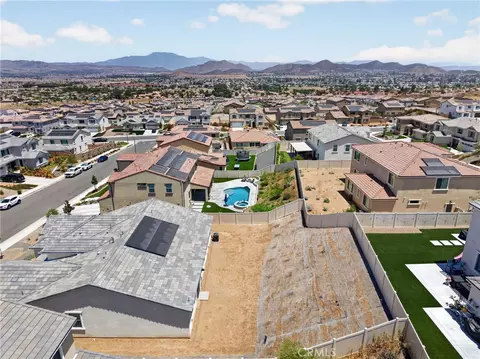 View/Area - 25167 Desert Sage, Menifee, CA 92586 photo 2 of 7