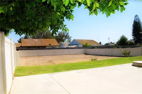 Exterior - 5526 Mountain Vw, Riverside, CA 92504 photo 4 of 8