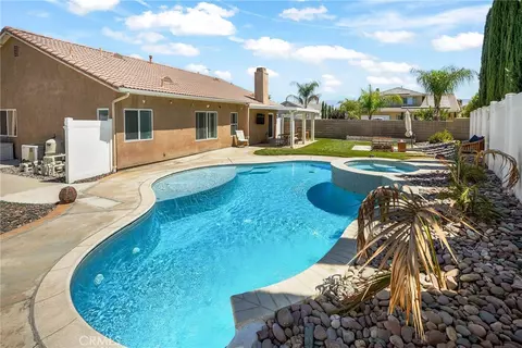1316 Alabaster, Hemet, CA 92545 photo 6