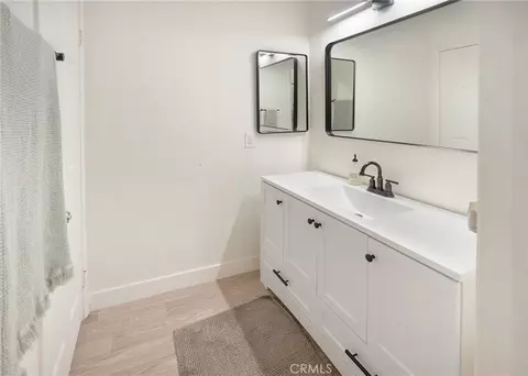 Bath - 1316 Alabaster, Hemet, CA 92545 photo 5 of 6