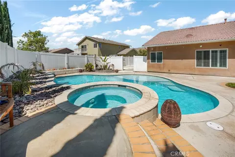 Exterior - 1316 Alabaster, Hemet, CA 92545 photo 6 of 17