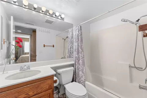 Bath - 31008 Dulce Ct, Temecula, CA 92592 photo 1 of 2