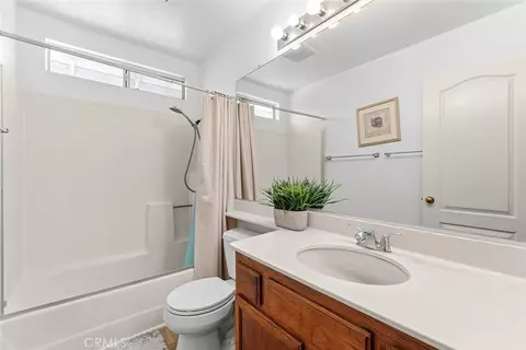 Bath - 31008 Dulce Ct, Temecula, CA 92592 photo 2 of 2
