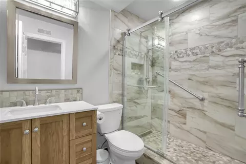 Bath - 5911 Rio Valle, Bonsall, CA 92003 photo 3 of 3