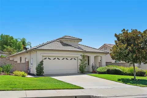 29416 Honneywood Dr, Menifee, CA 92584
